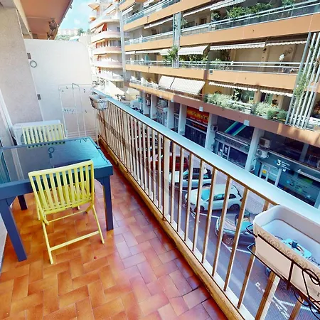 2p Rénové Au Centre Avec Terrasse - Fr-1-196-387 Appartement