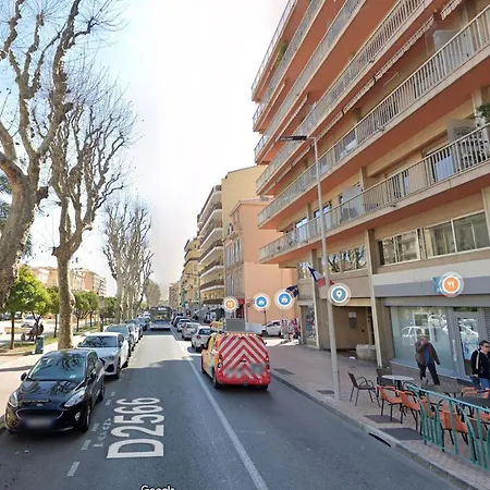 Agreable 2p Renove Au Centre Avec Terrasse - Fr-1-196-387 Lägenhet Menton